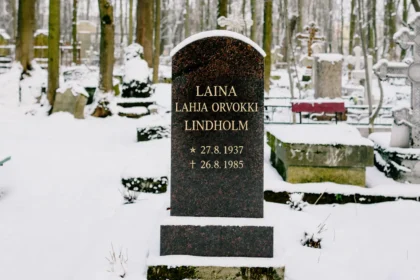 laina lahja orvokki lindholm